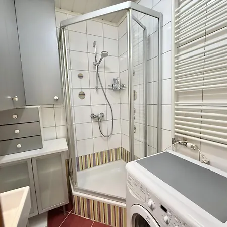 Apartament Stylish Near Airport & Train Schwechat